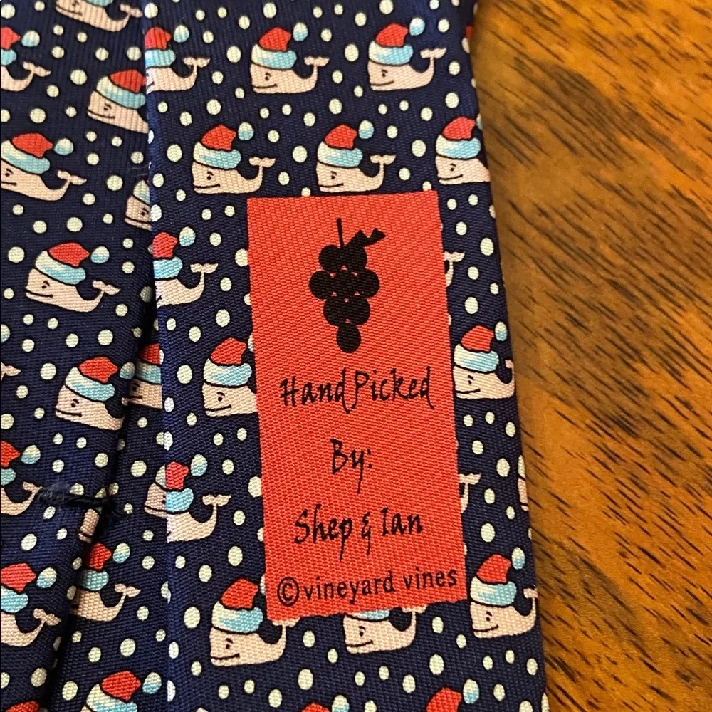 Vineyard Vines Santa Whale Navy and Red Patterned Tie